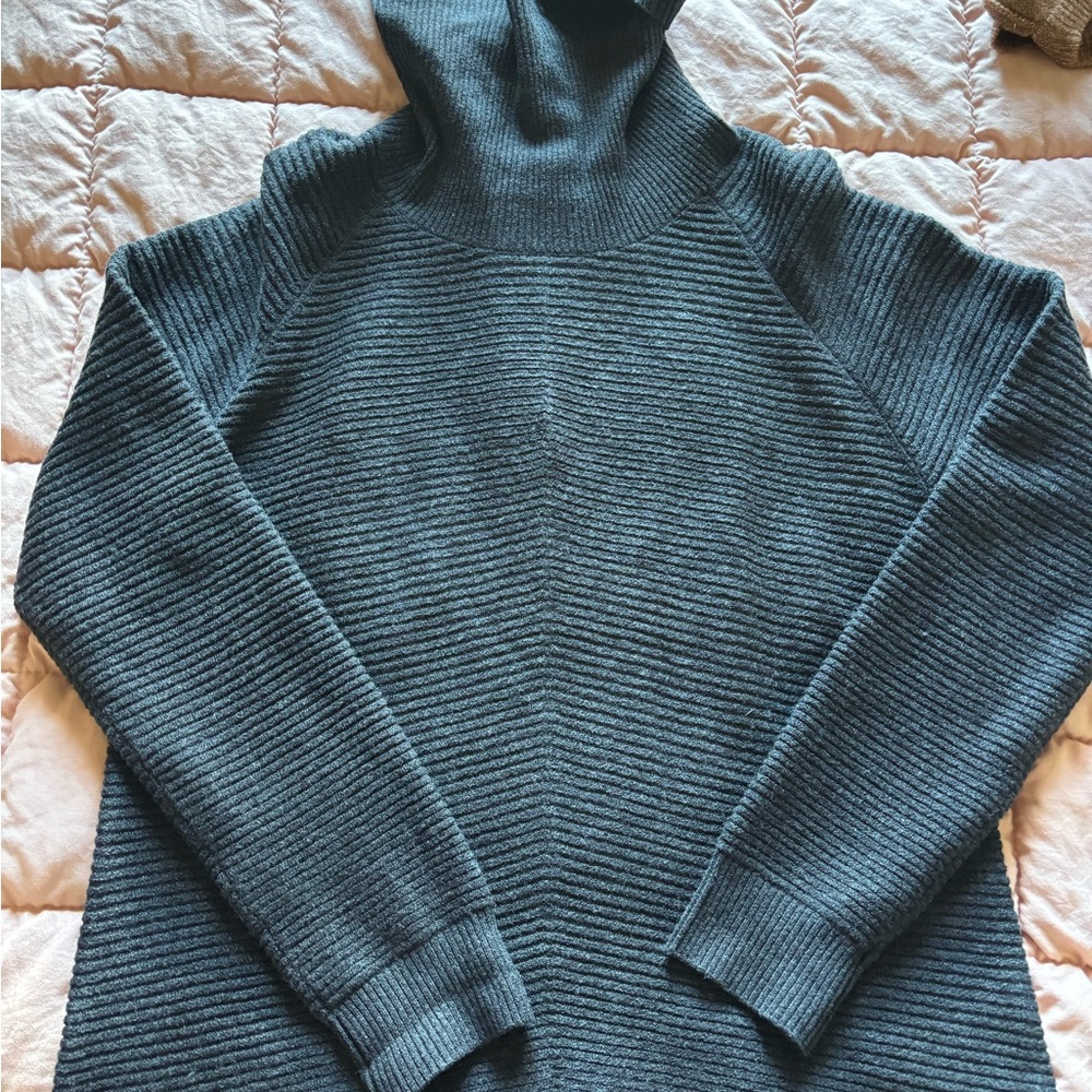 Kuhl Gray Turtleneck Sweater